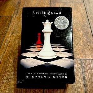BREAKING DAWN Twilight Series Stephanie Meyer HARDBACK